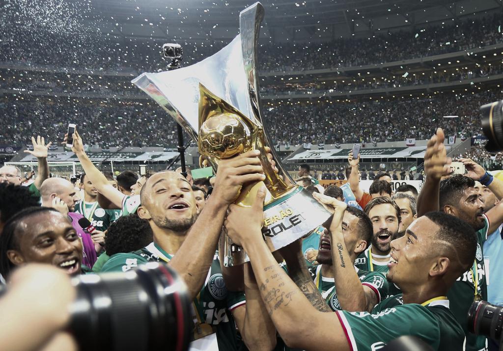Palmeiras levou o Brasileirão em 2016. | MIGUEL SCHINCARIOL/ESTADÃO CONTEÚDO