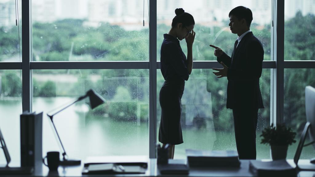 Cinco erros que podem ser fatais para novos executivos. O segredo para o sucesso está em ouvir seus novos colegas. | Bigstock/