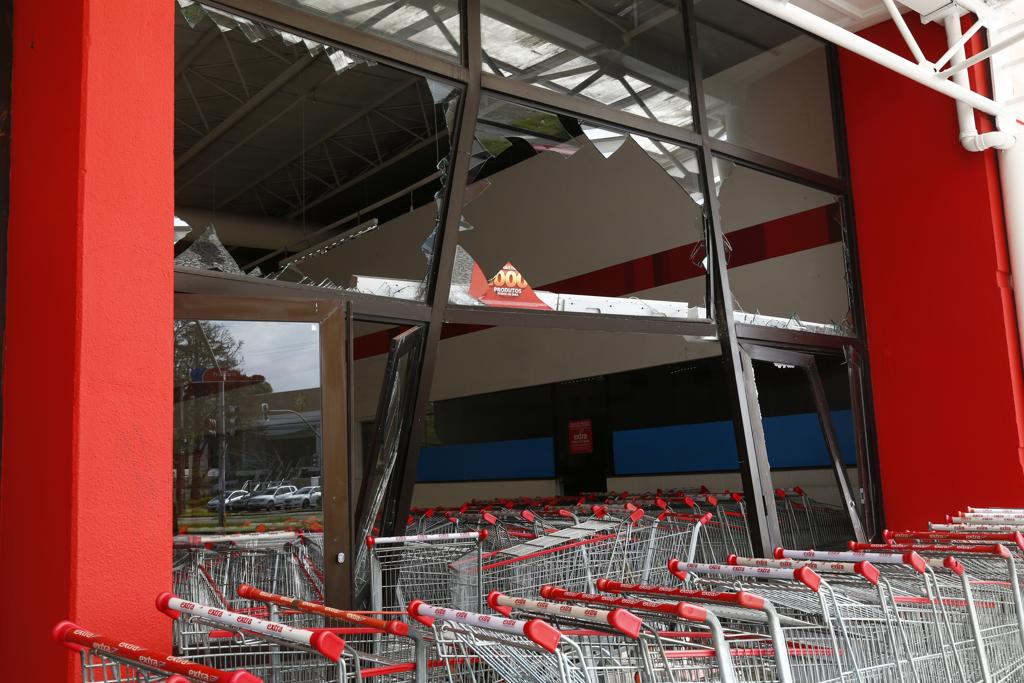 Hipermercado no Alto da XV foi algo de roubo de celulares em abril | Aniele Nascimento/Gazeta do Povo