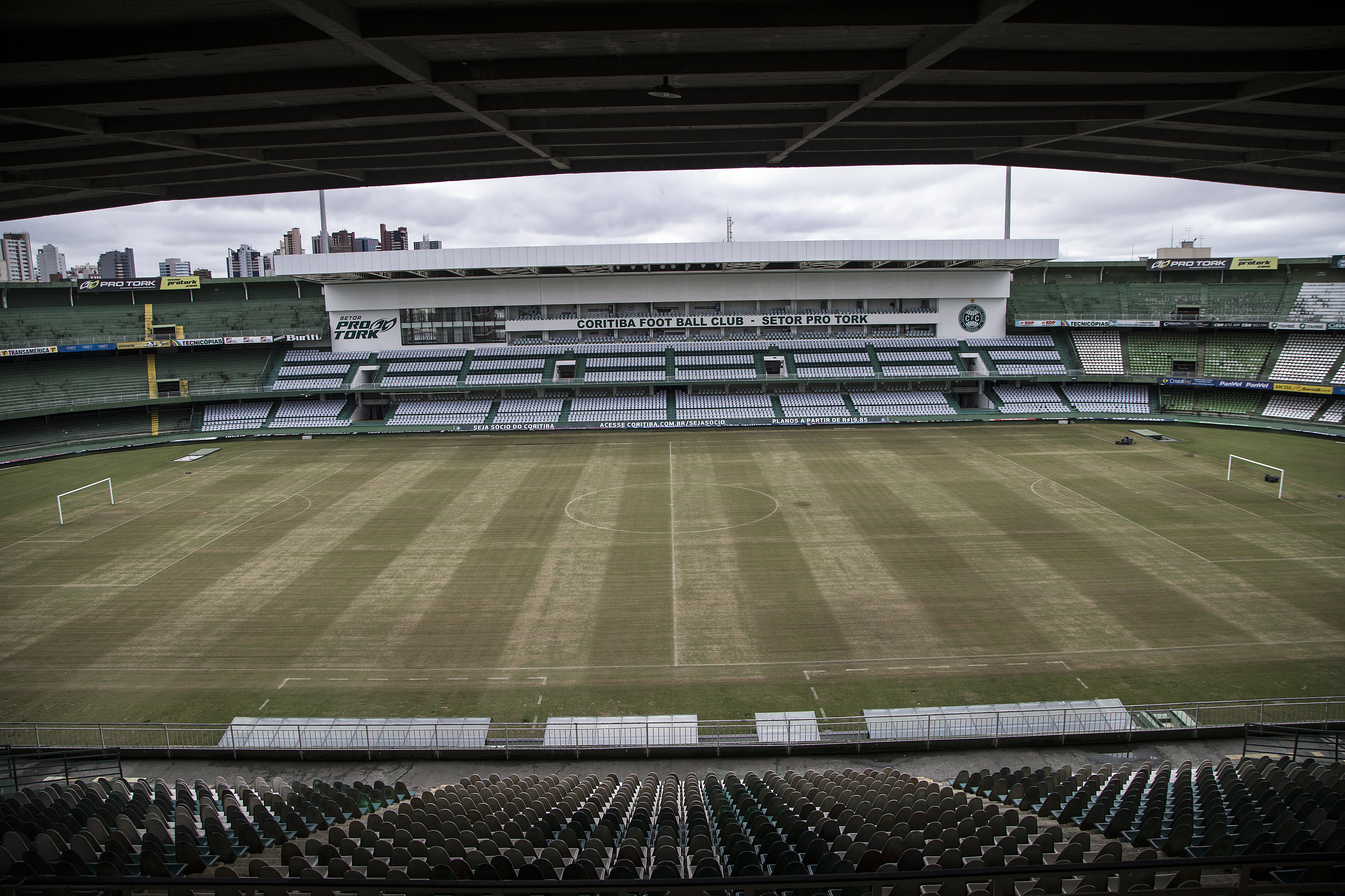 Estádio do Coxa está no centro da polêmica entre os rivais. | Jonathan Campos/Gazeta do Povo