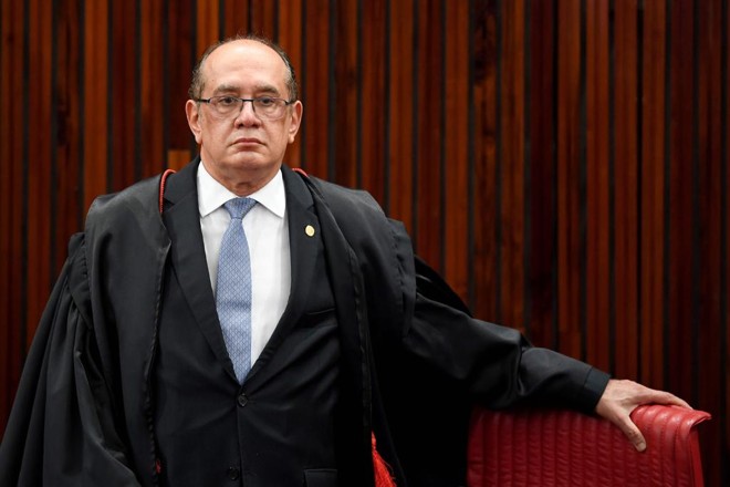 Gilmar Mendes decidiu acelerar o julgamento da chapa Dilma-Temer num momento em que o Planalto, nos bastidores, acredita que tem votos para manter o presidente no cargo. | Evaristo Sá/AFP