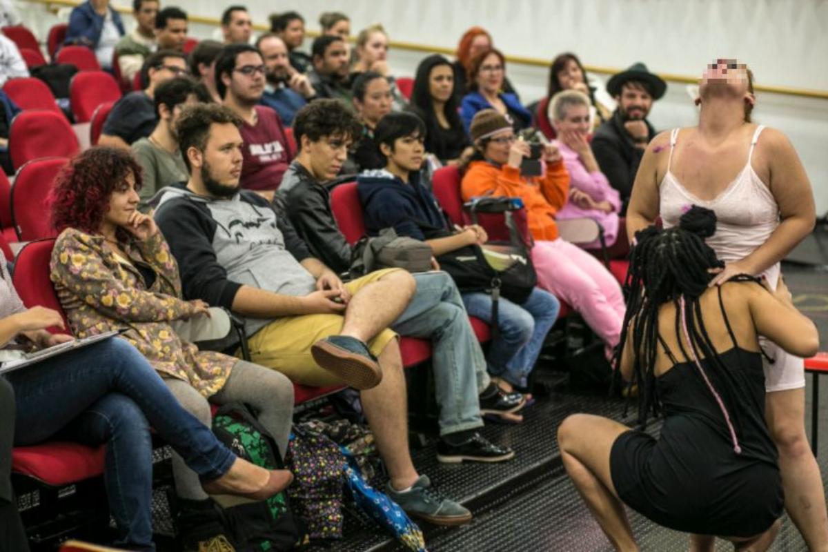 Performance em seminário da UEM: repercussão negativa nas redes sociais | Reprodução / UEM