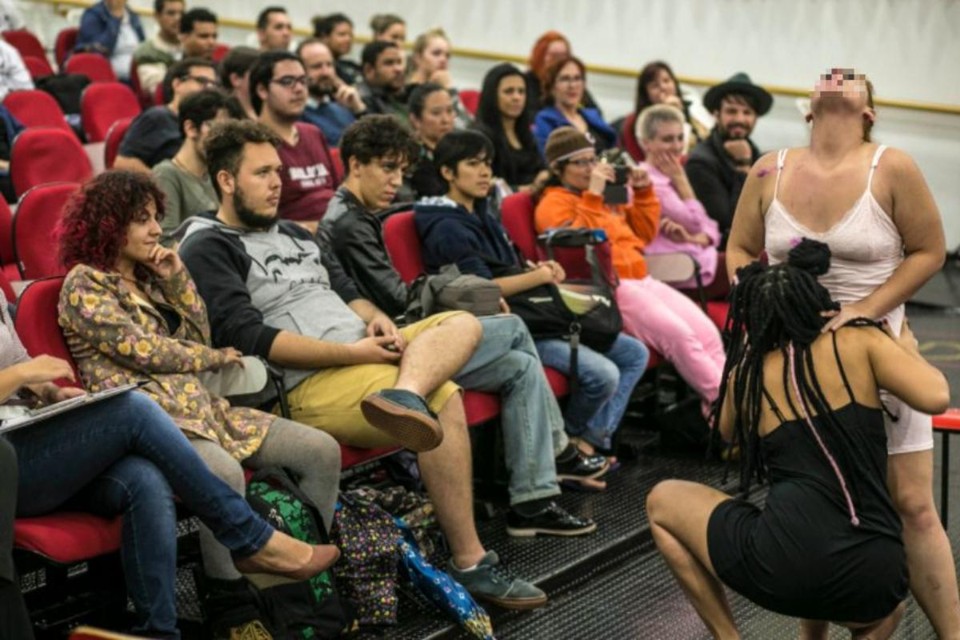 Performance em seminário da UEM: repercussão negativa nas redes sociais | Reprodução / UEM