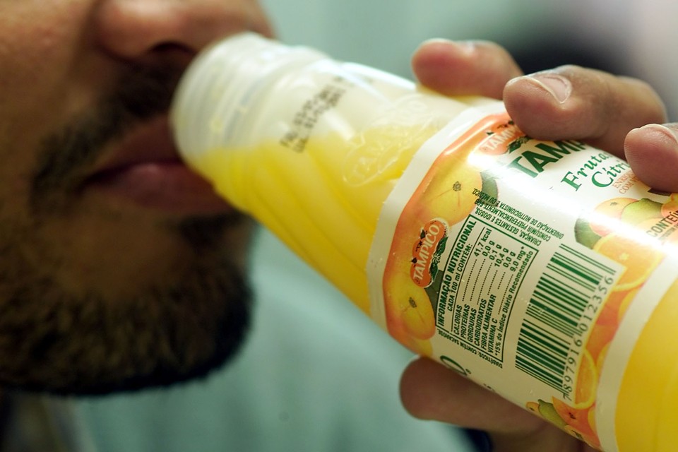 Entre 75% e 85% das laranjas produzidas no principal parque cítrico do Brasil, o cinturão São Paulo-Minas Gerais, vira suco, segundo levantamento da Fundecitrus | Arquivo/Gazeta do Povo