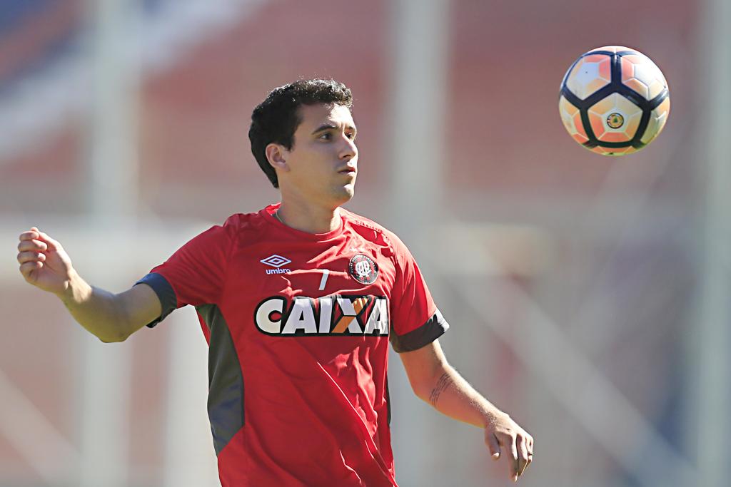 Pablo quer que o Santos sofra na Baixada. | Albari Rosa/Gazeta do Povo