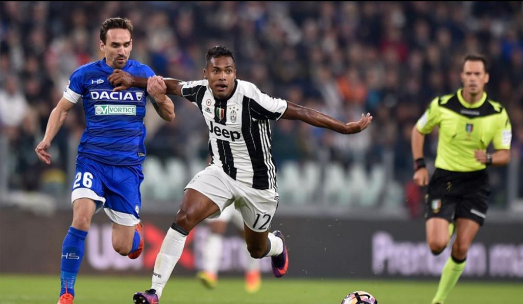 Alex Sandro está perto de se transferir para o Chelsea. | Divulgação/Juventus