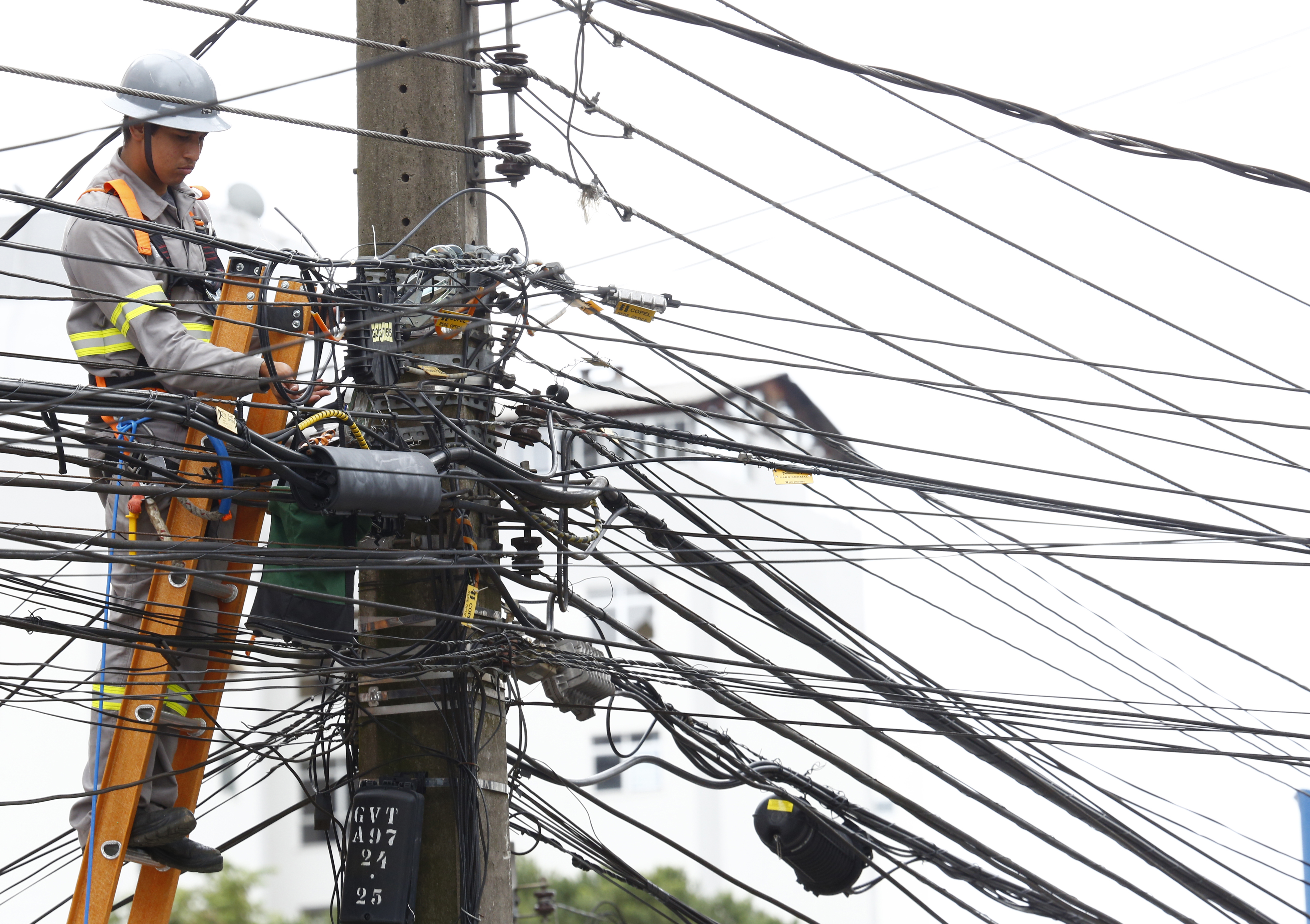 Não haverá interrupção no fornecimento de energia durante manutenção da Copel | Aniele Nascimento/Gazeta do Povo