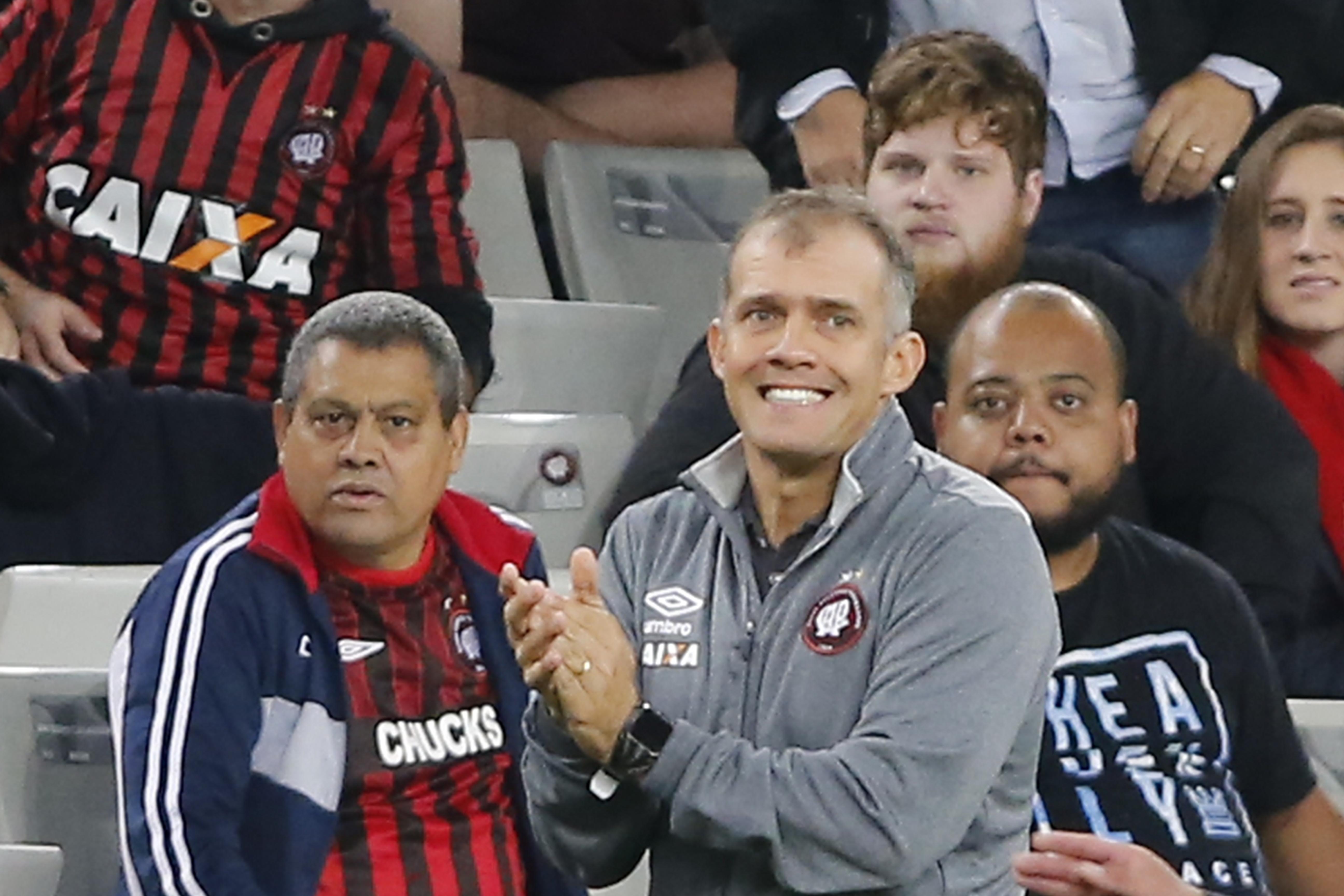 Treinador do Furacão exaltou a qualidade do meia Carlos Alberto. | Albari Rosa/gazeta do povo