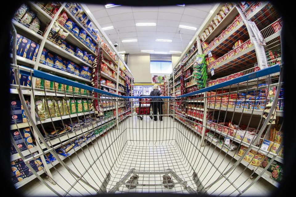 Cooperativa investe mais de R$ 70 milhões em novo hipermercado no PR A expectativa é de que a loja siga o porte dos mercados de redes tradicionais no setor, que costumam empregar, em média, cerca de 200 pessoas. | Daniel Castellano/Gazeta do Povo