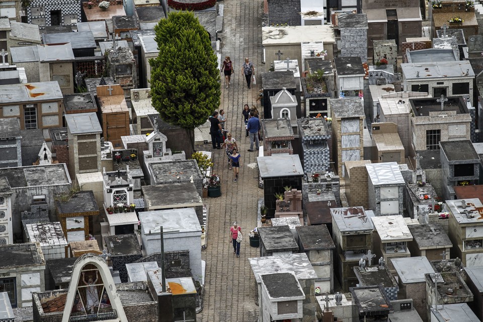 Morrer ficou mais caro em Curitiba: serviços funerários são reajustados | Jonathan Campos/Gazeta do Povo/Arquivo