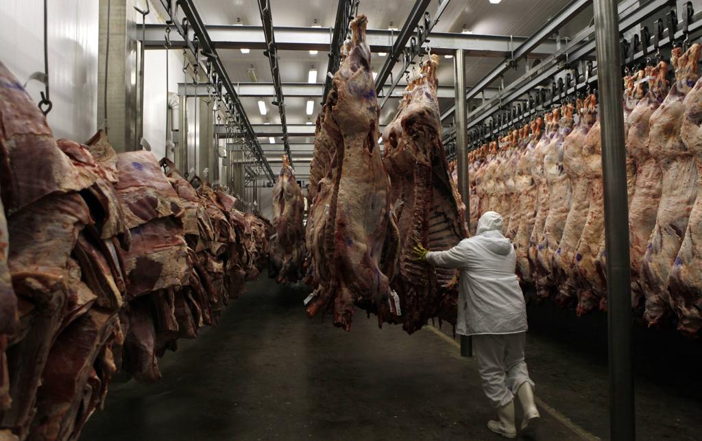 O secretário de Agricultura dos Estados Unidos, Sonny Perdue, anunciou na quinta, 22, a suspensão de todas as importações de carne bovina in natura do Brasil. | Arquivo
/Gazeta do Povo