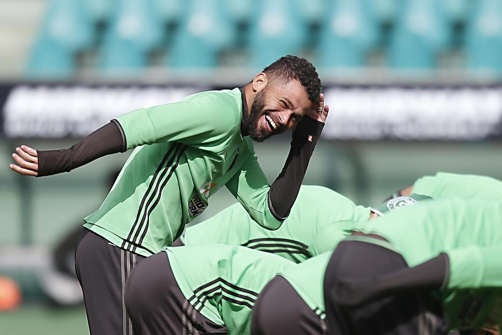 Edinho durante treino do Coritiba. | Albari Rosa/Gazeta do povo