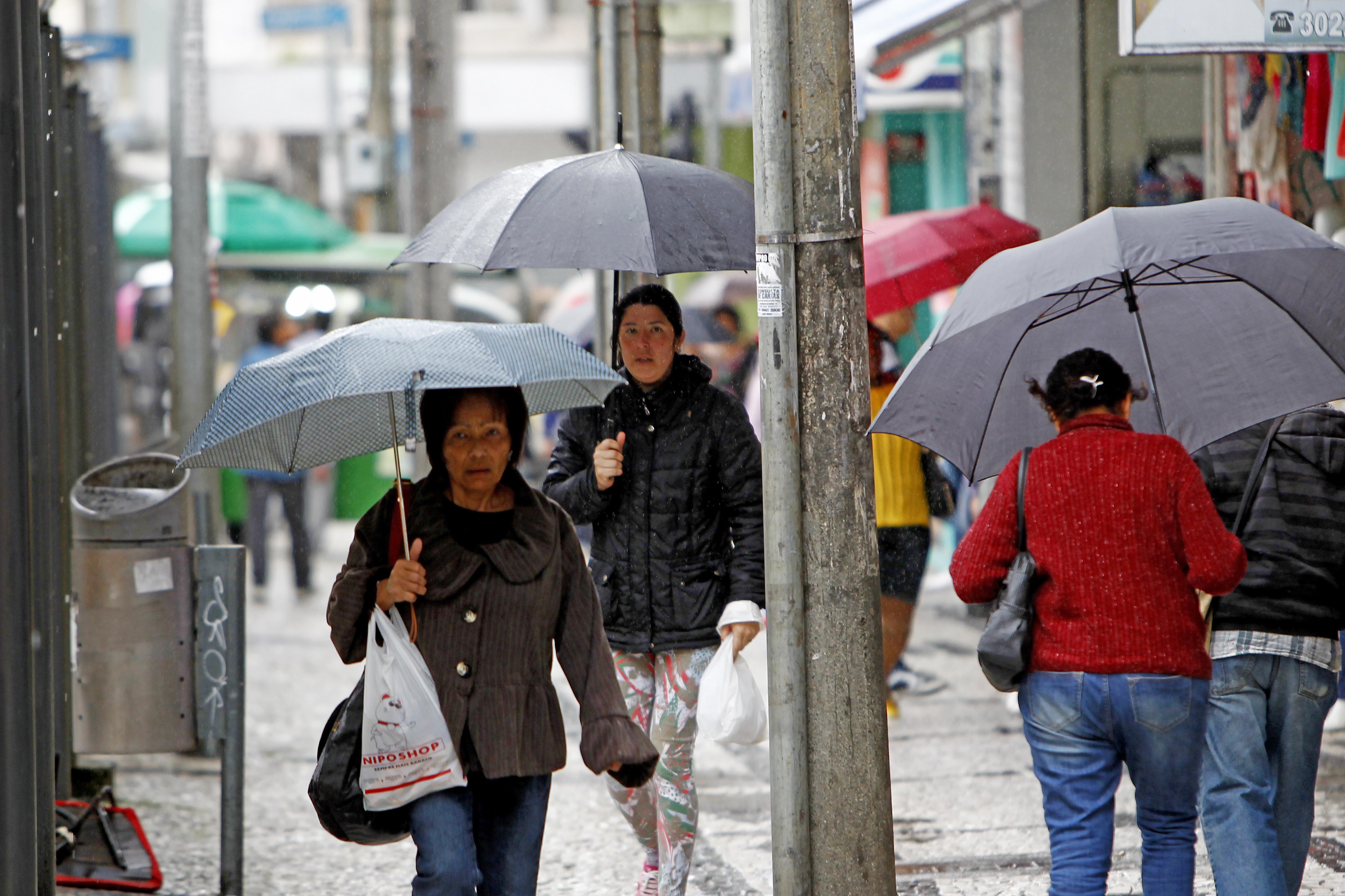 Terça-feira terá frio e chuva em Curitiba | Antônio More/Gazeta do Povo