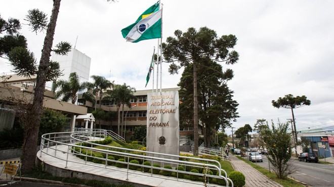 TRE-PR: edital para Técnico e Analista tem 11 vagas mais formação de cadastro de reserva. | BRUNNO COVELLO/Gazeta do Povo