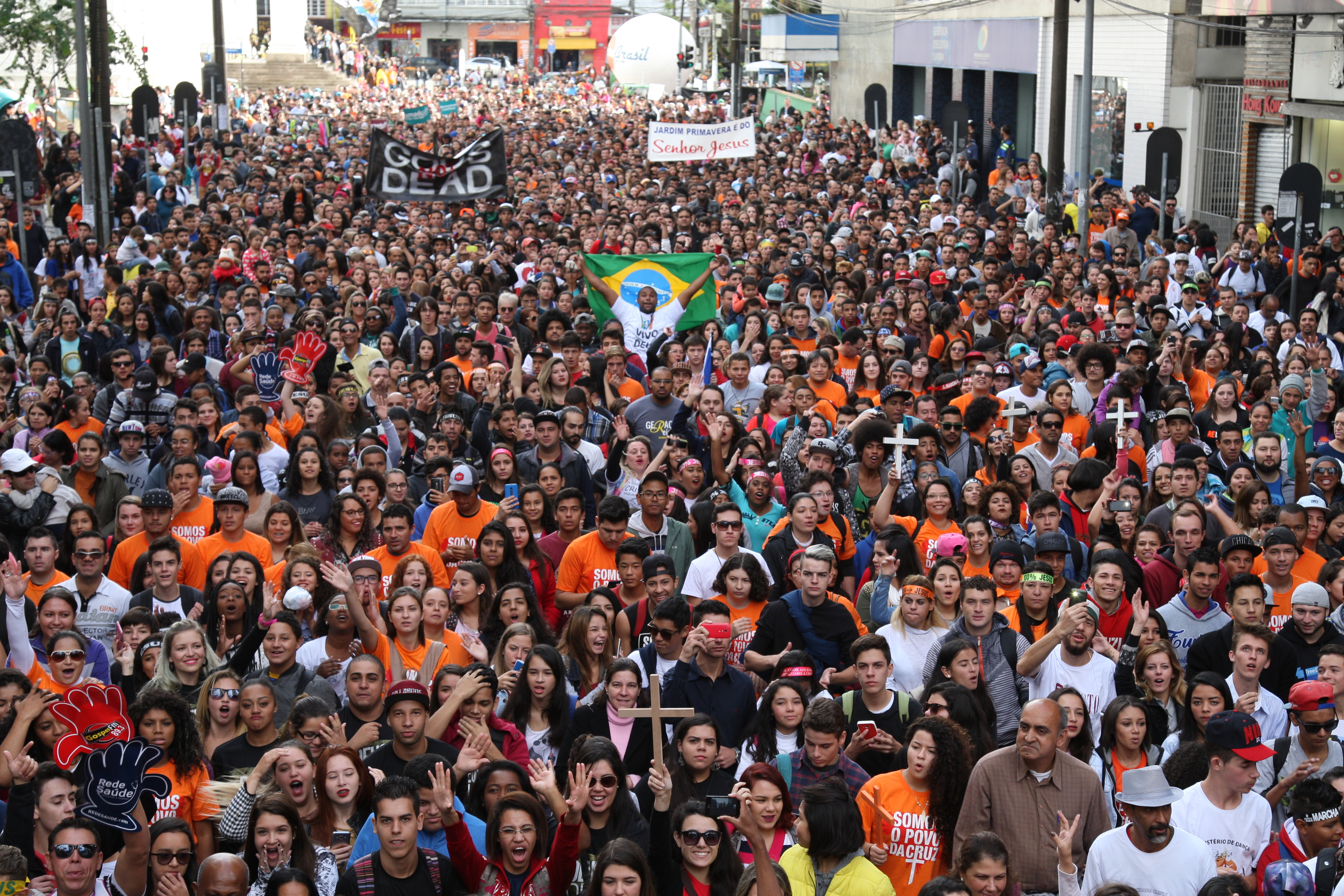 Marcha para Jesus realizada em Curitiba: foco não são apenas os evangélicos, mas também cristãos de outras denominações, inclusive católicos. | Aniele Nascimento/Gazeta do Povo