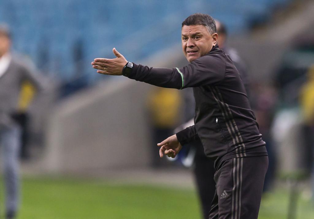 Pachequinho durante a partida na Arena do Grêmio. | JEFERSON GUAREZE/ESTADÃO CONTEÚDO
