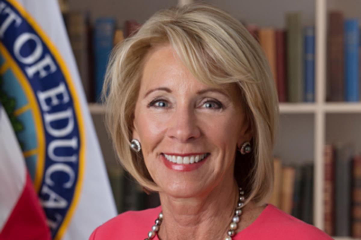 Secretária de Educação americana, Betsy DeVos, é entusiasta das escolas virtuais | DivulgaçãoU.S. Department of Education