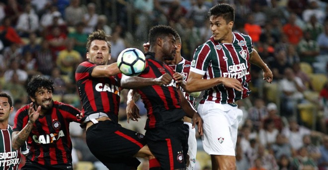 Fluminense apostou no jogo aéreo diante do Atlético. | Nelson Perez/Fluminense FC