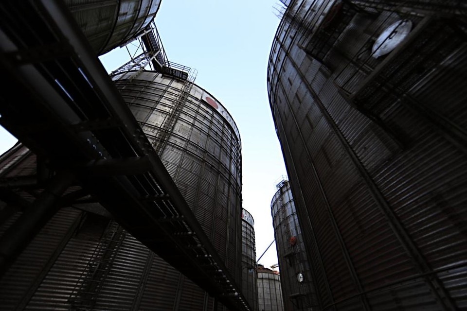 Em termos de capacidade instalada, os silos predominam, com 77,3 milhões de toneladas no segundo semestre de 2016. | Albari Rosa/Gazeta do Povo