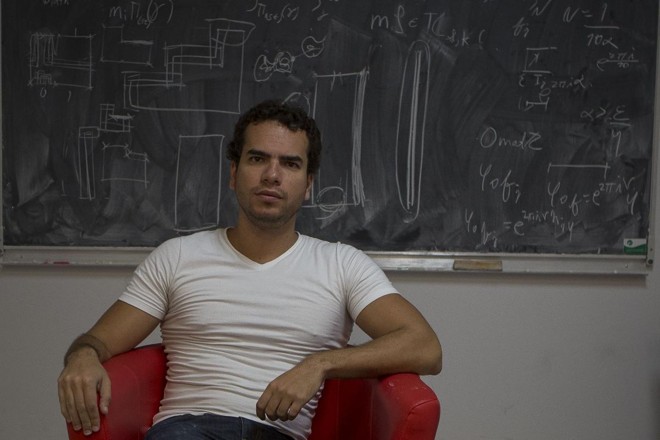 Artur Ávila: brasileiro e ganhador do “Nobel” da matemática | Mastrangelo Reino - Caixa Preta - Folha PressMastrangelo Reino