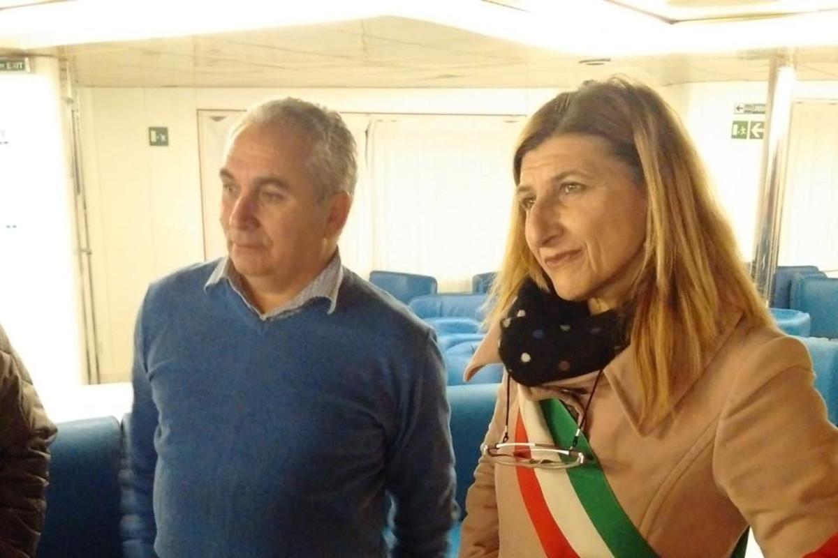 Giusi Nicolini não se reelegeu nas eleições locais. Além disso: ela sequer ficou em segundo, perdendo para um oponente que, durante a campanha, afirmou que "não suportava ver imigrantes por todos os lugares" | Facebook/Reprodução