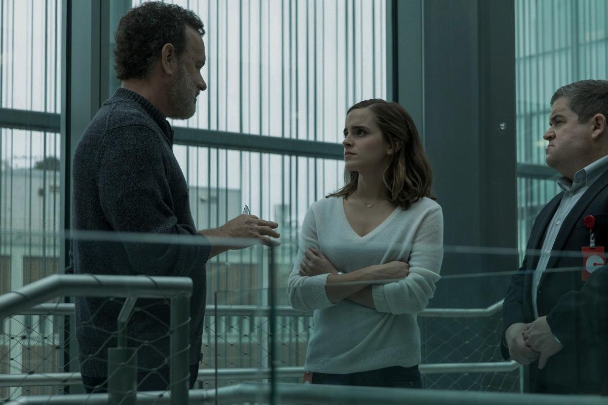 Tom Hanks, Emma Watson e Patton Oswalt atuam em “O Círculo” | Paris FilmesDivulgação