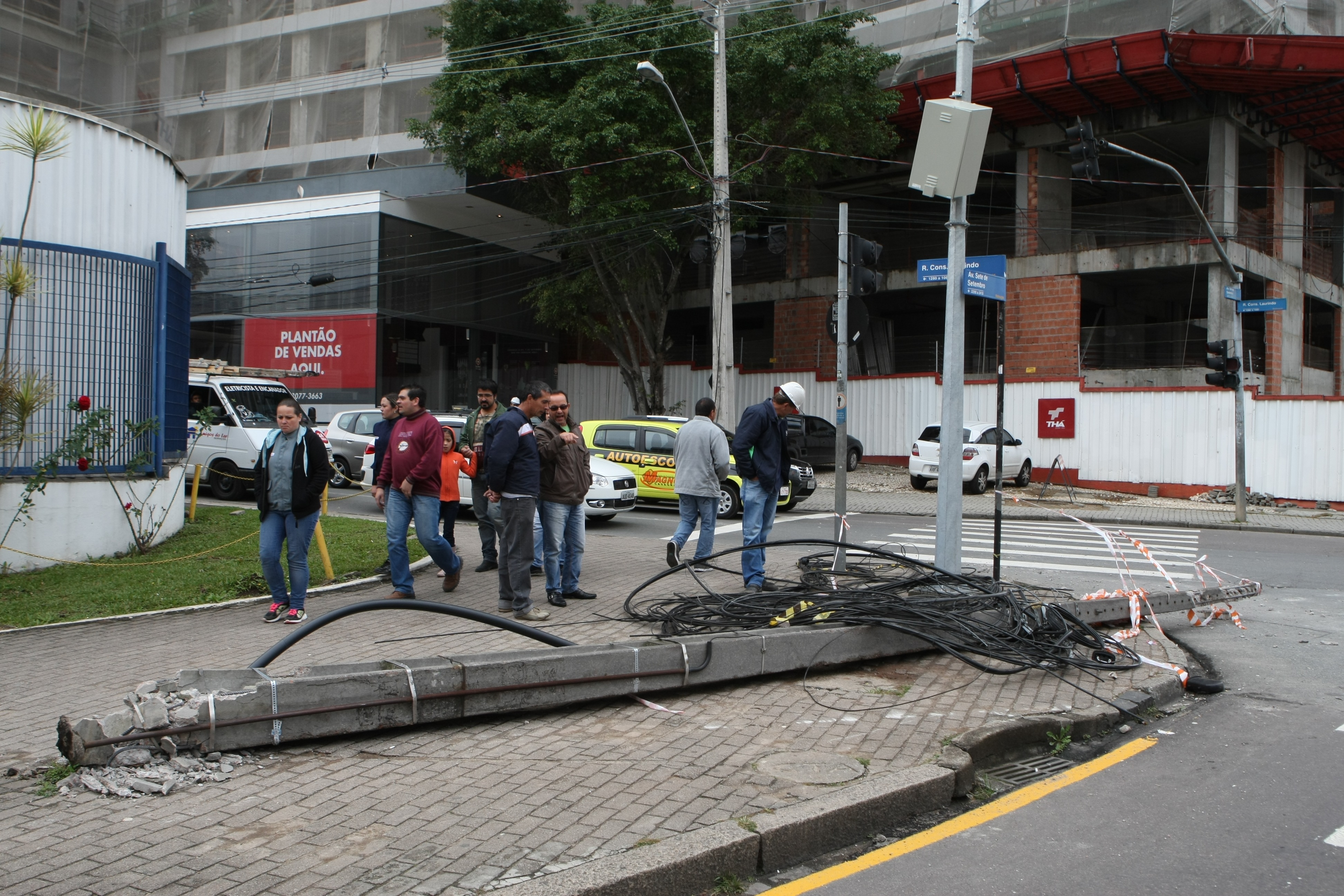 O custo médio de manutenção de cada poste é de R$ 2 mil | Aniele Nascimento /
Gazeta do Povo