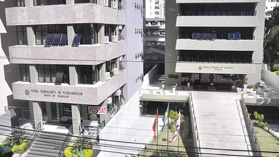 No momento da inscrição, o candidato precisa indicar a ordem de preferência para nomeação, dentre as 30 cidades em que há Unidade Judiciária no estado de Santa Catarina. | Divulgação/TRT-SC