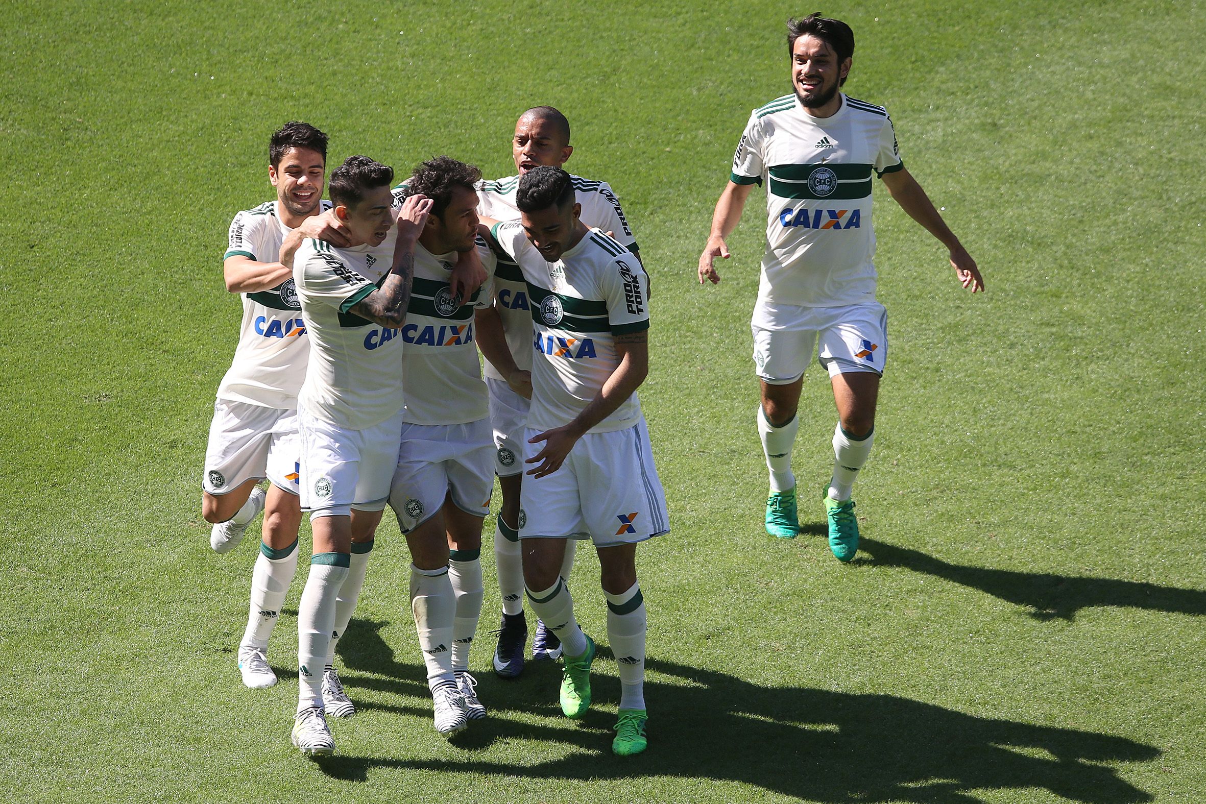 Kléber comemora o primeiro gol no Brasileirão | SATIRO SODRÉ/ESTADÃO CONTEÚDO