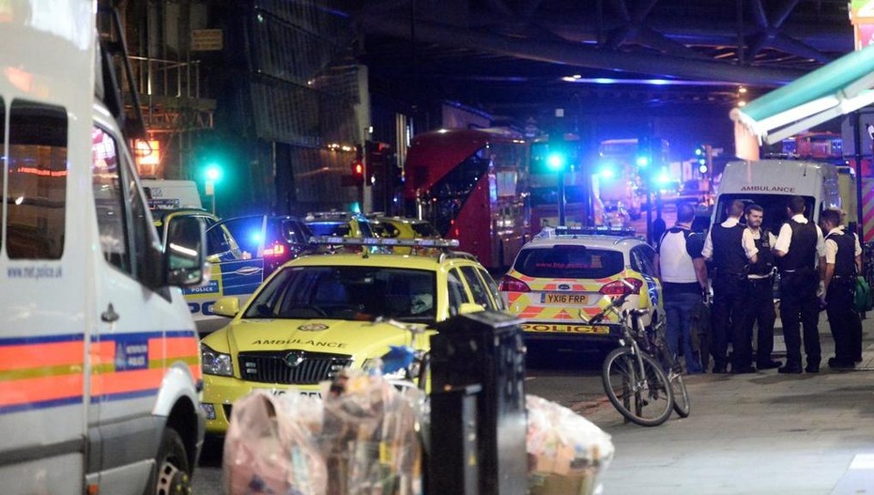 Ruas próximas ao ocorrido estão fechadas. Polícia não confirma atentado terrorista | Reprodução/@HayelKhazaal