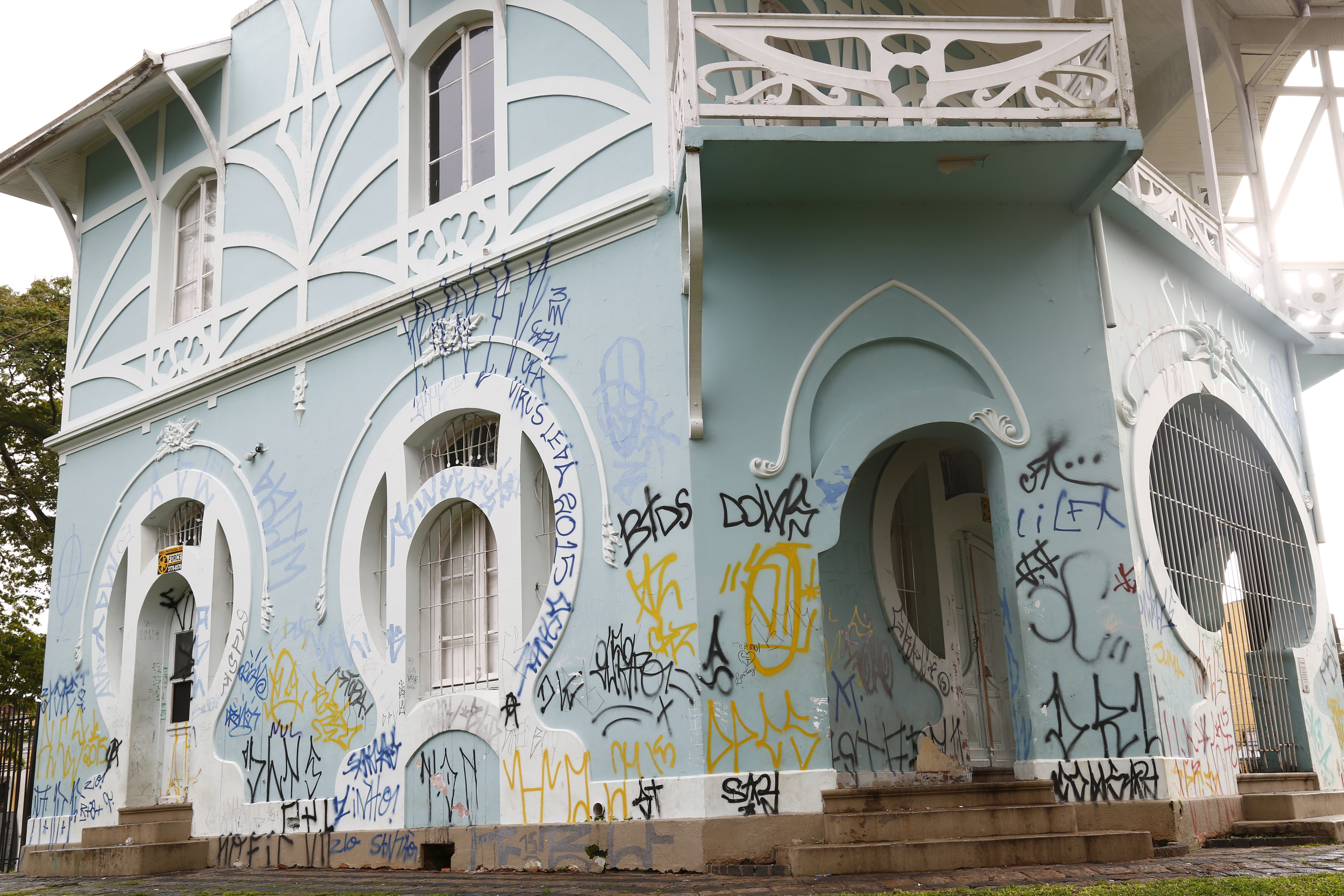 Tradicional prédio Belvedere da Praça João Cândido | Aniele Nascimento/Gazeta do Povo