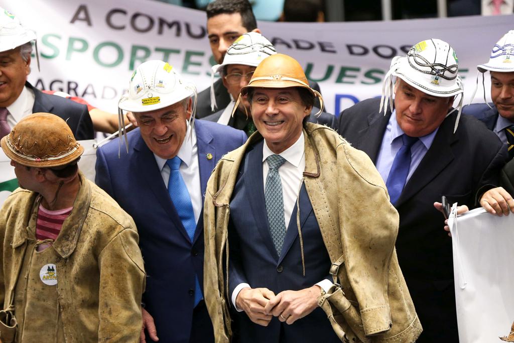 Presidente do Congresso Nacional, Eunício Oliveira (PMDB), durante a promulgação da “PEC da Vaquejada” | Marcelo Camargo/Agência Brasil