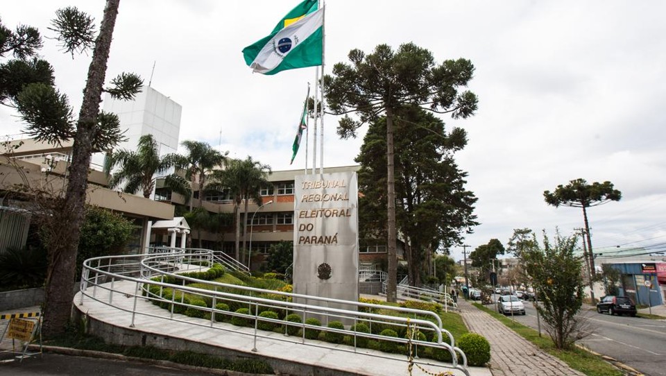 Edital do TRE-PR deve sair antes do feriado de Corpus Christi. O último concurso do órgão foi realizado em 2011. | Brunno Covello/Arquivo Gazeta do Povo
