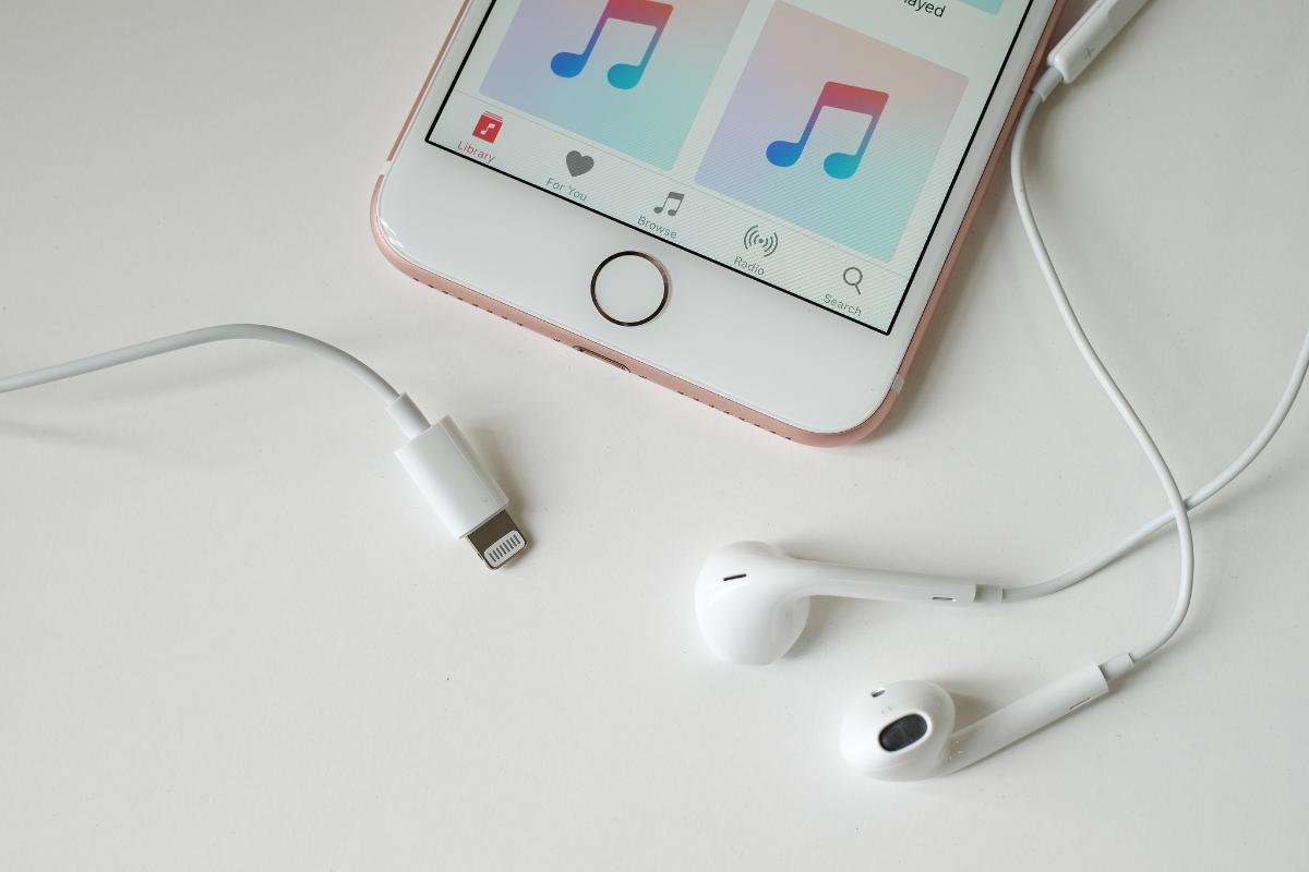 iPhone 7 | Kārlis DambrānsFlickr