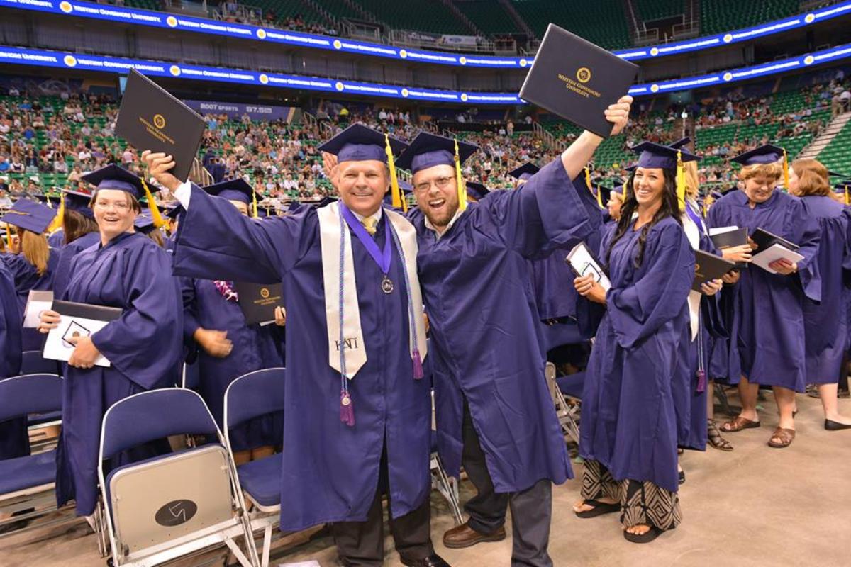 Alunos da Western Governors University celembram formatura: currículo flexível | ReproduçãoWGU