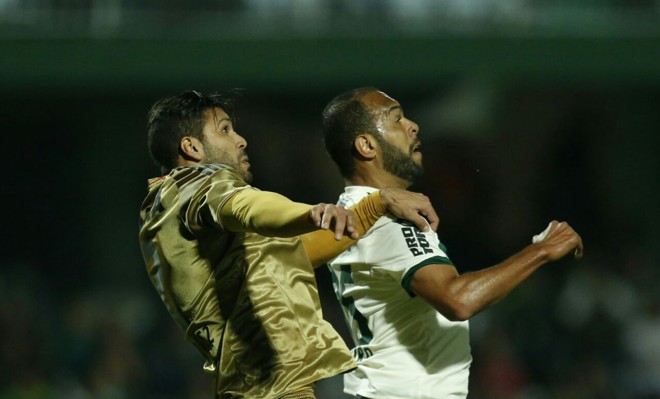Alecsandro desabafou após derrota do Coritiba. | Jonathan Campos/Gazeta do Povo