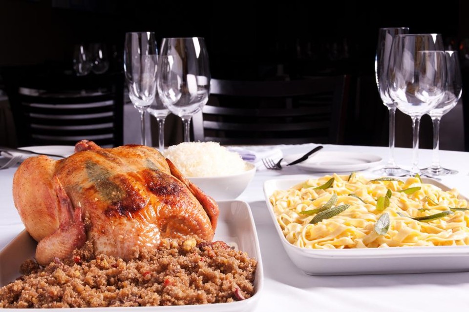 Sabia que você joga no lixo a parte mais valiosa do frango? Produto representa apenas 1% do peso do frango | Arquivo/Gazeta do Povo