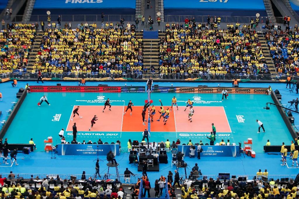 Brasil e Canadá se enfrentaram na abertura da Liga Mundial na Arena. | Albari Rosa/Gazeta do Povo