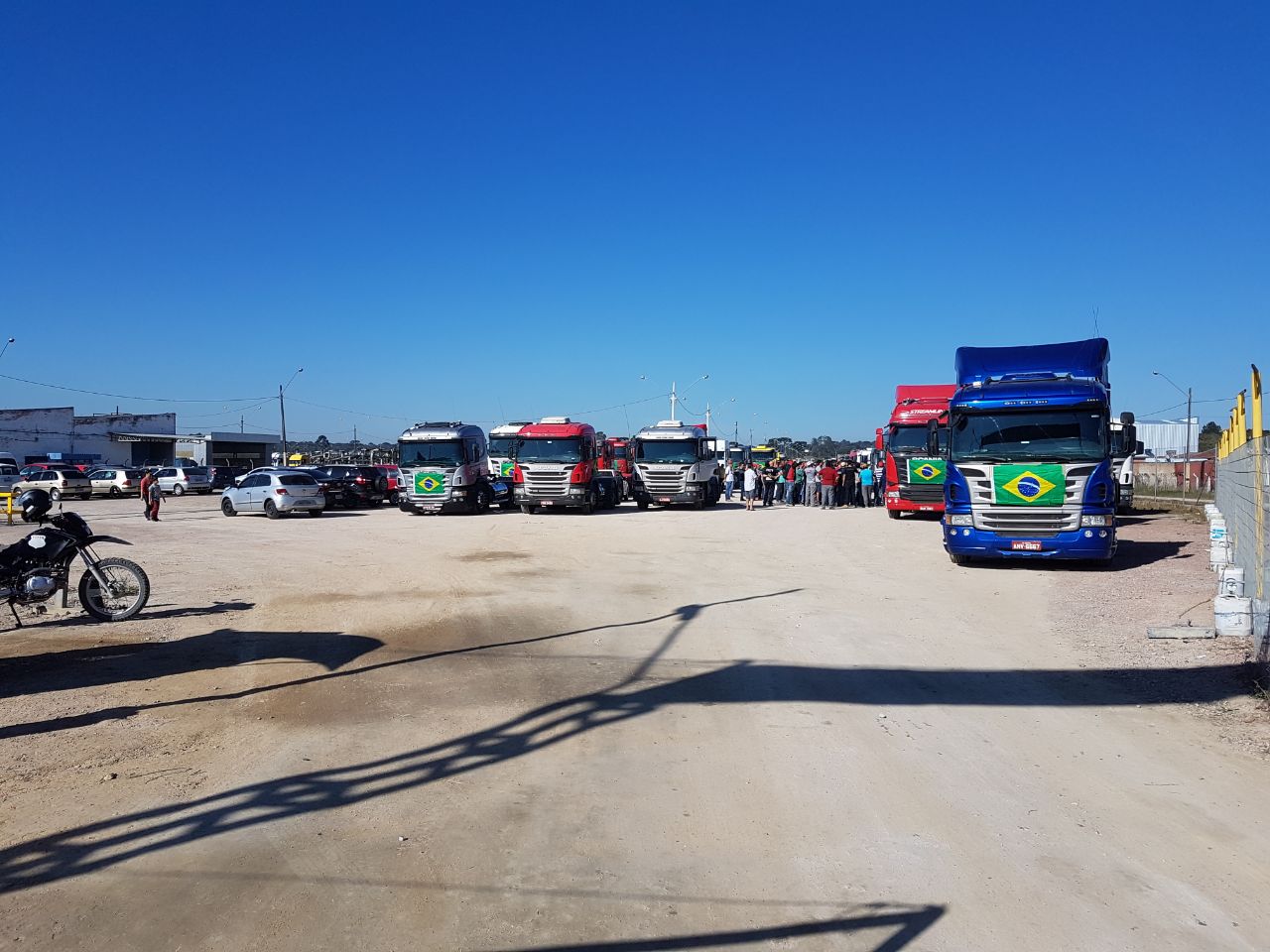 Cerca de 100 caminhoneiros participam de protesto | Divulgação PRF/Divulgação PRF