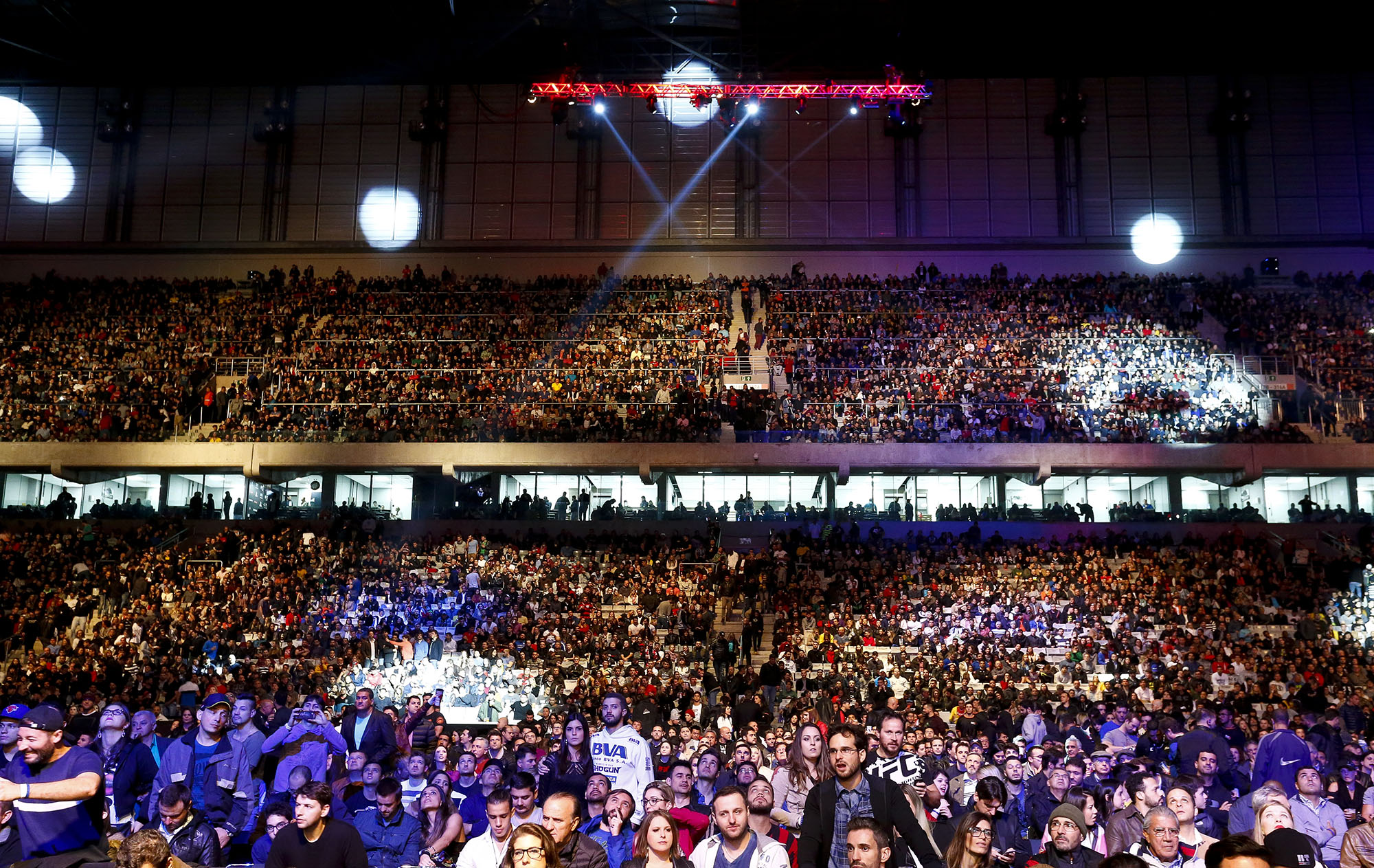 Expectativa de público em culto é superior ao do UFC 198 | Hugo Harada/Gazeta do Povo