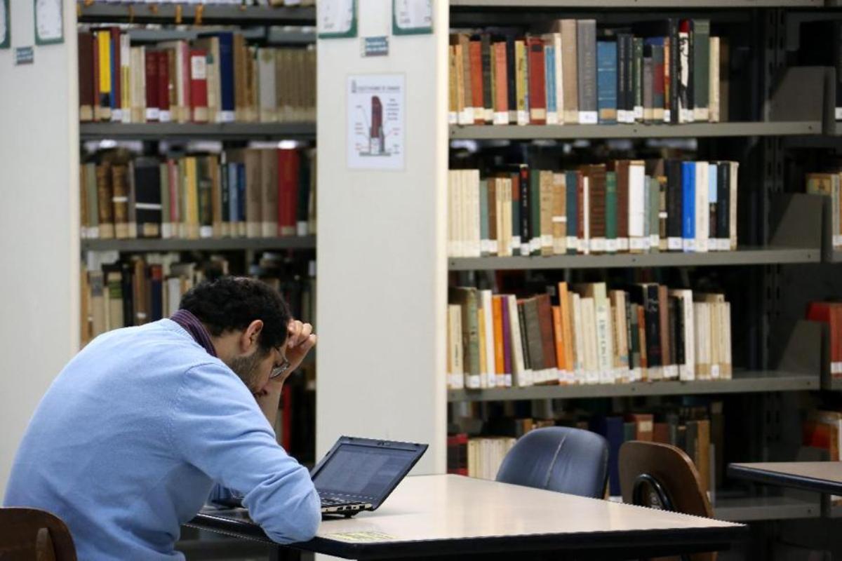 Biblioteca da FFLCH, na USP: autores de esquerda em primeiro plano. | Cecilia Bastos
Jornal da USP