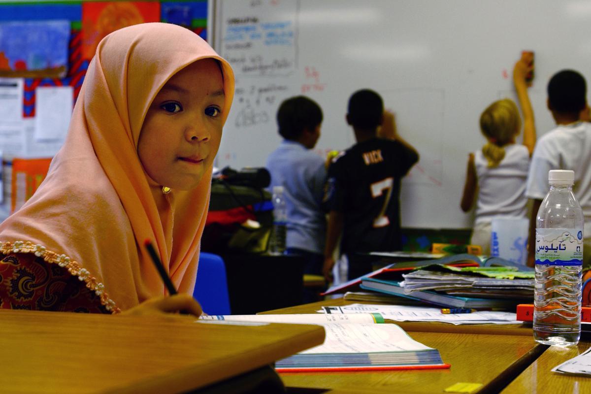 Islamismo: adaptação à religião dos países que os recebem e a forma como ela se relaciona com a educação. | Shane T. McCoyPH1