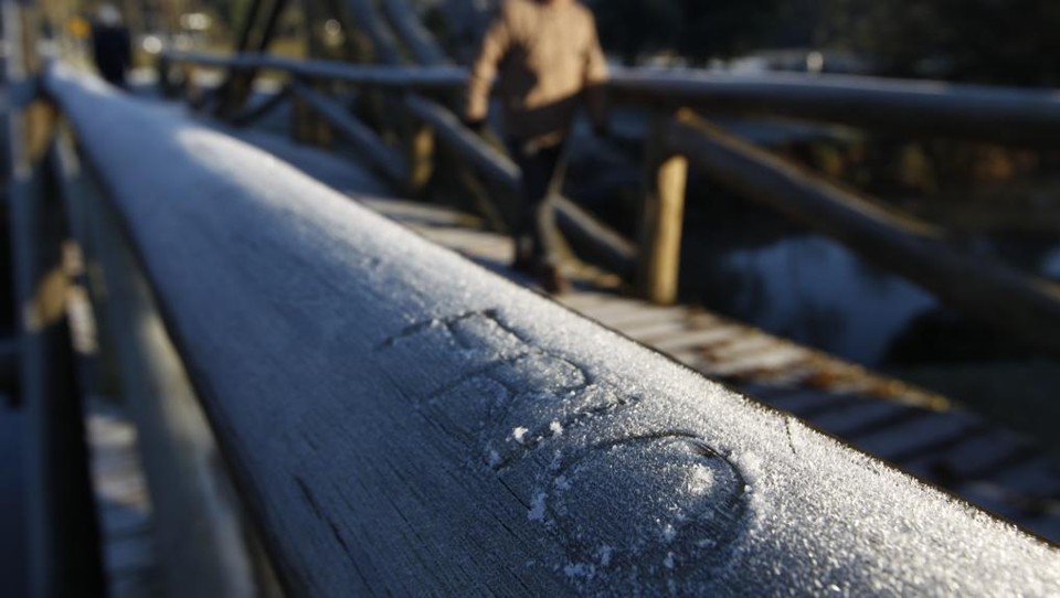 Frente fria segue avançando em direção à região Leste do estado durante todo o dia | Antônio More/Gazeta do Povo