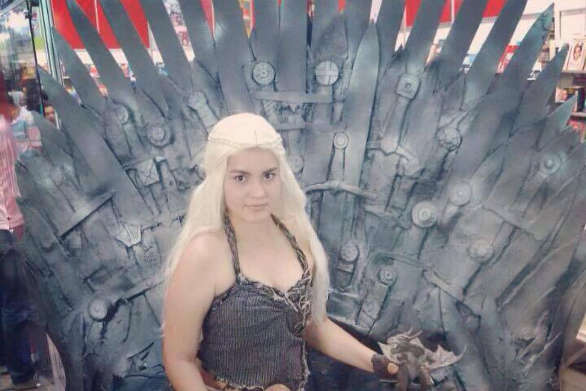 A recepcionista Andrezza Malcher (foto) entregou uma carta à gerência do hotel onde trabalha pedindo para ser liberada nos dias e horários em que os episódios serão transmitidos | Reprodução/Facebook