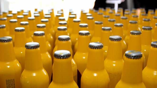 Ambev está com inscrições abertas para o seu programa de trainee. Aprovados já ingressam na cervejaria com salário de R$ 6,1 mil; inscrições vão até o dia 15 de setembro. | Luciano Mendes / Gazeta do Povo
