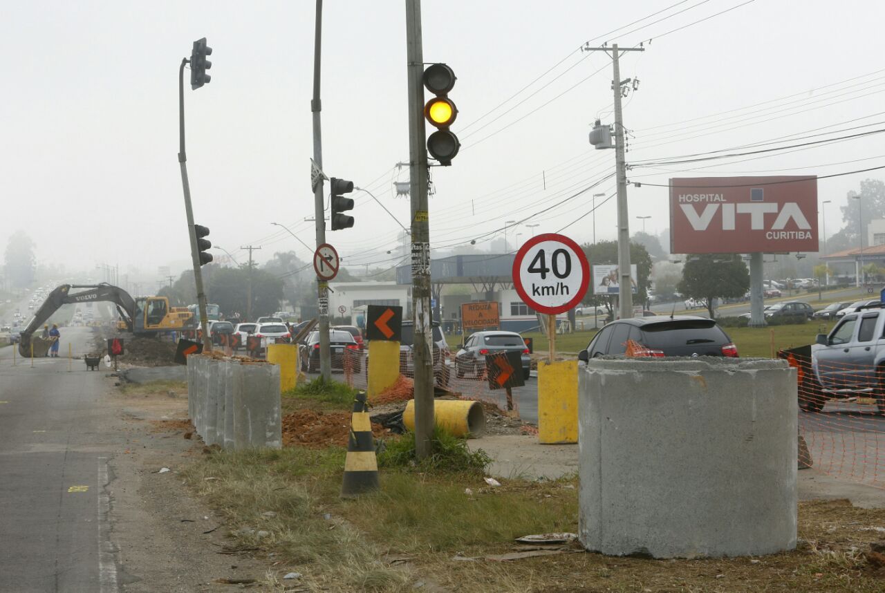 Obras na Linha Verde nas proximidades do Hospital Vita | Aniele Nascimento/Gazeta do Povo