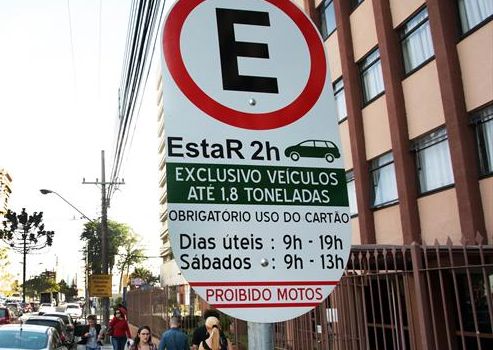 O preço de um cartão de estacionamento, que é valido por uma hora, é de R$ 2. | Jaelson Lucas/SMCS /Arquivo