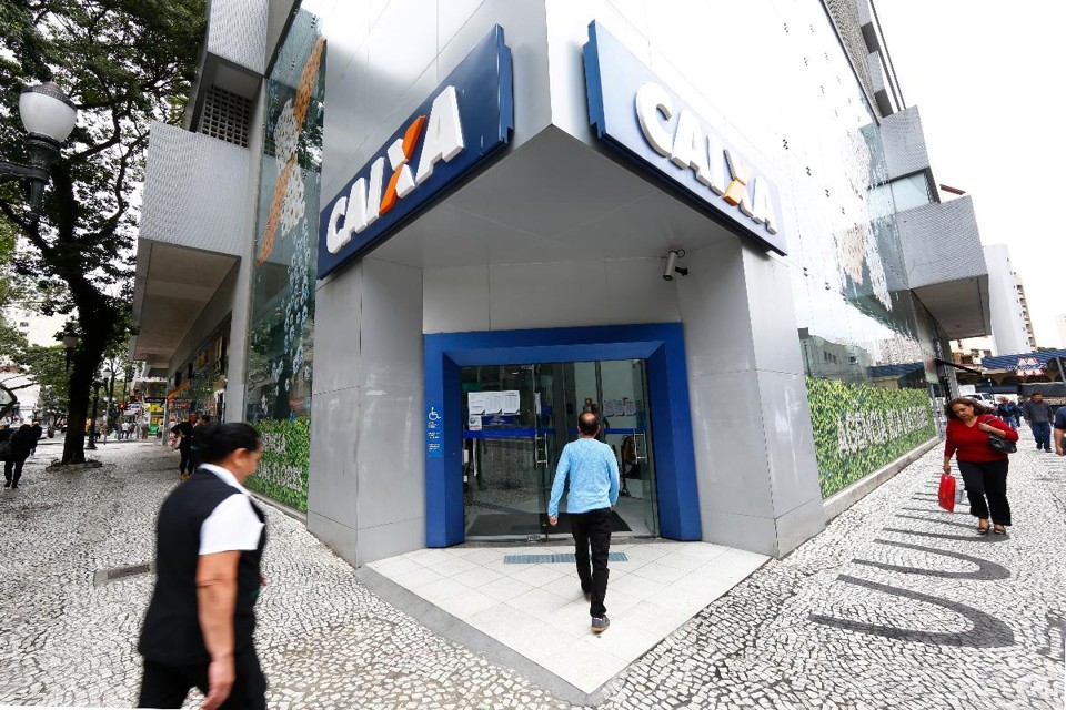 O depósito da distribuição de metade dos lucros do FGTS aos trabalhadores ainda não tem um procedimento específico definido, segundo informações da Caixa. | Aniele Nascimento
Gazeta do Povo