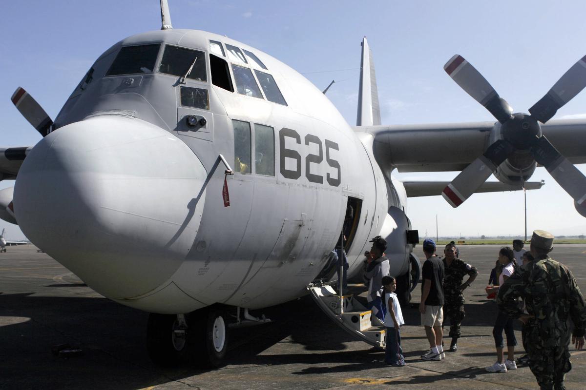 Um avião militar KC-130 , o mesmo que caiu no Mississipi | TERENCE YANCEY/AFP