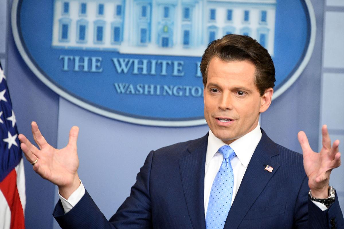 Foto tirada em 21 de julho de 2017 mostra Anthony Scaramucci, ex-diretor de comunicações da Casa Branca, durante uma entrevista coletiva em Washington, DC. | JIM WATSON/AFP